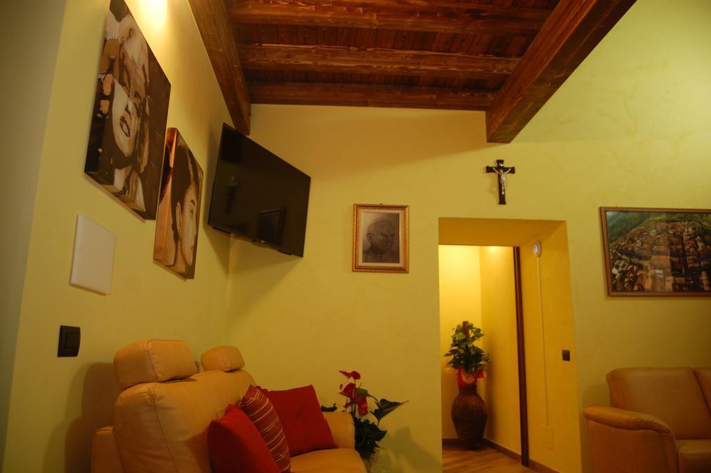 L'Arco Dei Sogni Hotell Malvagna Eksteriør bilde
