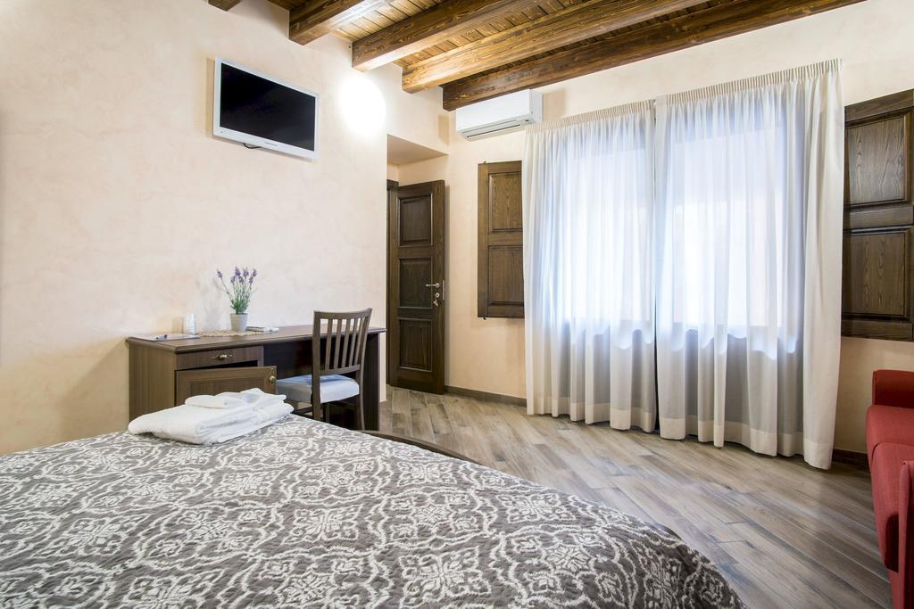 L'Arco Dei Sogni Hotell Malvagna Eksteriør bilde